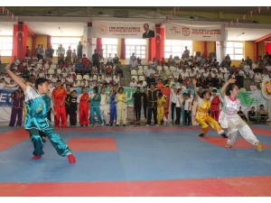 Sivas’ta “İl Spor Merkezleri” Açıldı