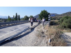 Karpuzlu’da Kaza, Yolda Başka Aracın Olmaması Faciayı Önledi