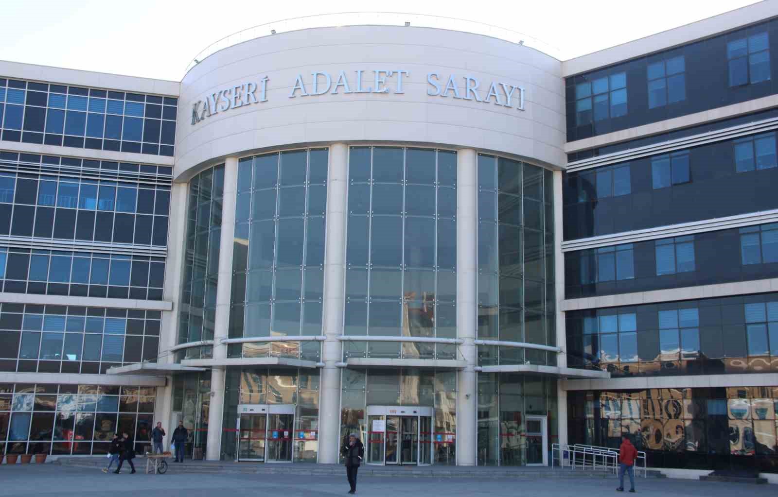miras-kavgasinda-4-kisiyi-yaralayan-sanik-hakim-karsisina-cikti