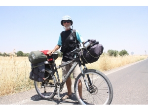 Hayallerini Mayaladı, Bisikletine Atlayıp Türkiye’yi Gezmeye Başladı