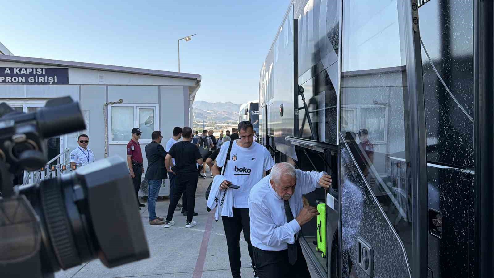 besiktas-kafilesi-antalya-da
