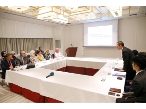 Emine Erdoğan, Japonya’da Belediyenin Sıfır Atık Sunumunu Dinledi