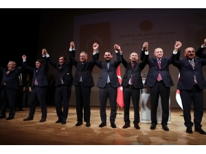 Bakan Akar: "Her Türlü Tehdit Ve Düşmanca Hareketlere Karşı Tedbirimizi Aldık"