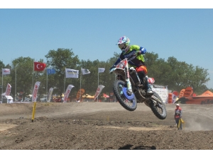 Pistin Tozunu Attırdılar