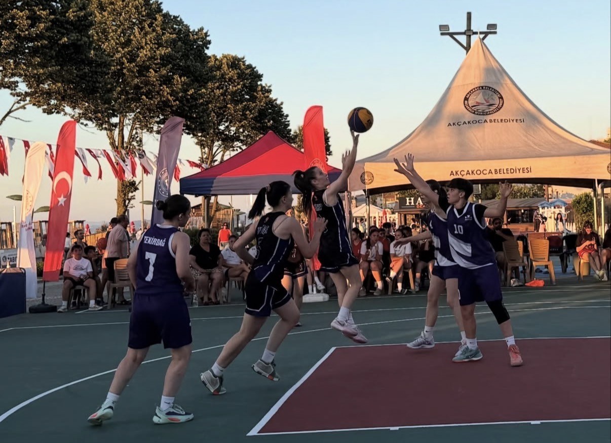 akcakoca-da-3x3-sokak-basketbolu-sampiyonlari-bolu-ve-mugla-oldu