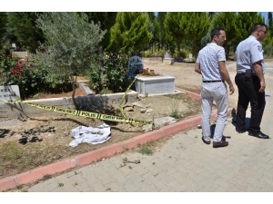 Kaçak Mezardan Bez Parçası Çıktı