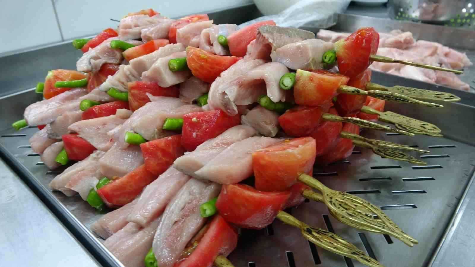 palamut-sofralarin-bas-taci-oldu-trabzon-da-palamutta-sis-donemi