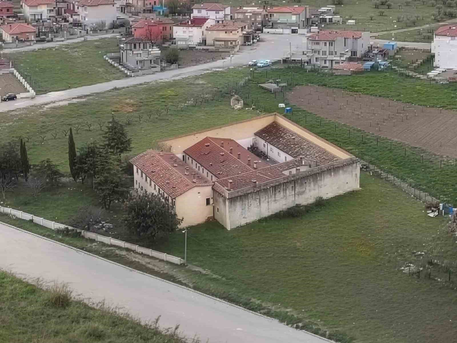 eski-cezaevi-uretim-ussune-donusuyor