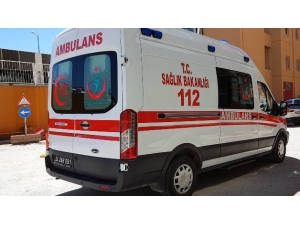 Erzurumlu Ailenin İçerisinde Bulunduğu Otomobil Şarampole Uçtu: 1 Ölü, 4 Yaralı