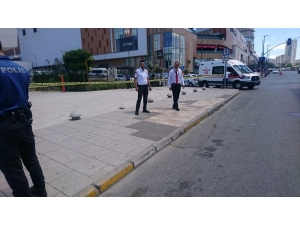 Maltepe’de Eski Eşiyle Tartışan Şahıs Kafasına Silah Dayadı