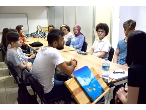 Gençlere Katkı Devam Ediyor