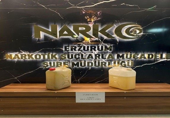 erzurum-da-dev-uyusturucu-operasyonu-27-kilo-850-gram-likit-metamfetamin-ele-gecirildi