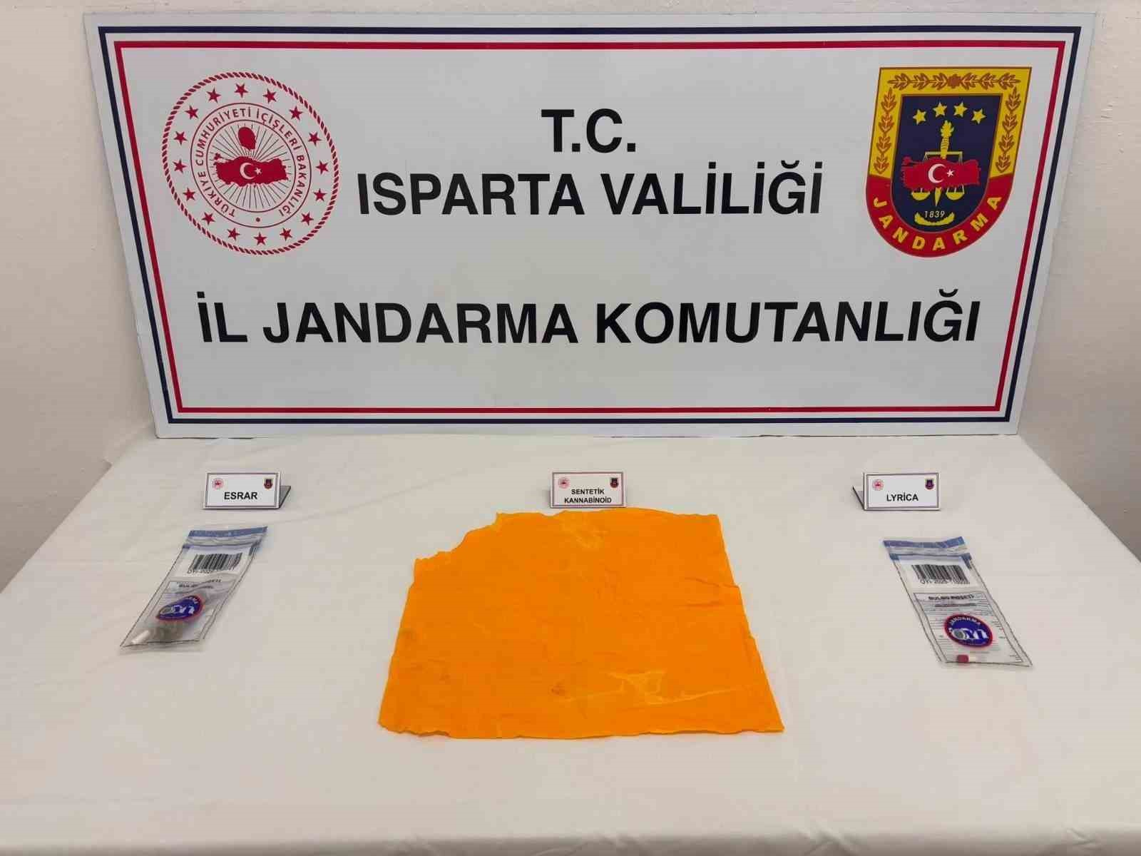 isparta-da-10-bin-kullanimlik-sentetik-uyusturucu-ele-gecirildi-1-tutuklama