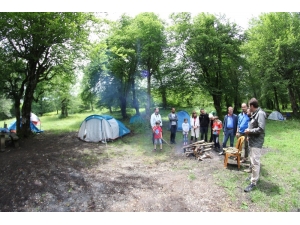 Yenice Ormanlarında Hem Kamp Yaptılar Hem De Doğa Eğitimi Aldılar