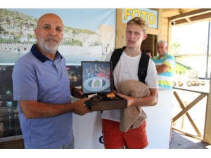 Yılın Transferi Frenkie De Jong Alanya’da Tatilini Sürdürüyor