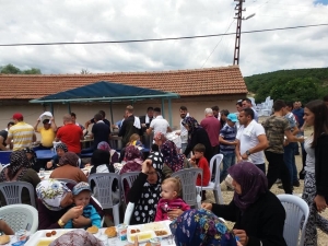 Bozüyük Akçapınar Köyünde “Birlik Beraberlik Ve Dayanışma Şenliği”