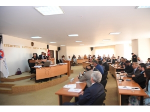 Maltepe Belediye Meclisi Katliamlara Karşı Tek Yürek Oldu