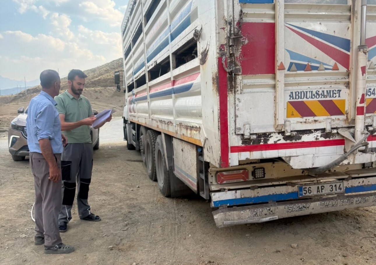 yuksekova-da-hayvan-sagligi-icin-yol-kontrolleri-suruyor