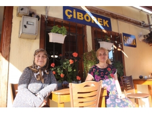 Analı Kızlı Açtıkları İşletmede 7. Yıl