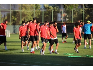 Alanyaspor Sezonun İlk İdmanını Gerçekleştirdi