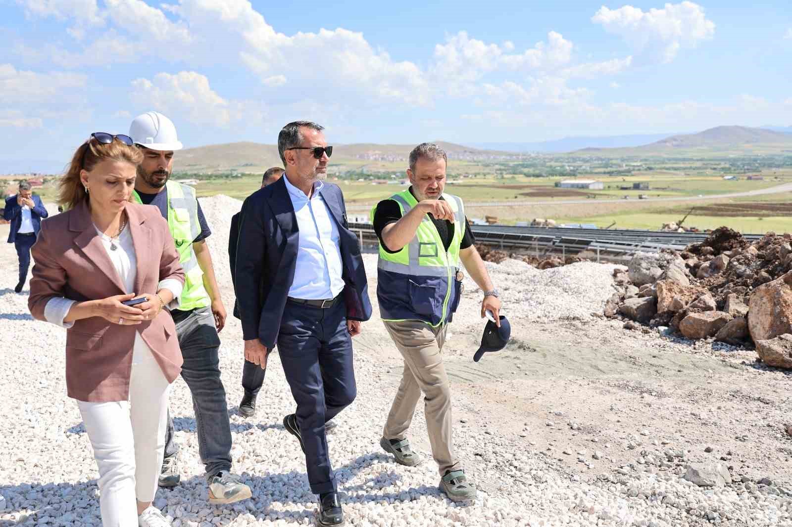 baskan-serifogullari-sahip-oldugumuz-kaynaklari-en-etkin-sekilde-yatirima-donusturmeyi-hedefliyoruz
