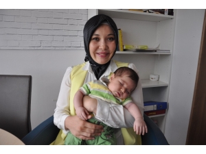 İki Sezaryanın Ardından Normal Doğum Yaptı