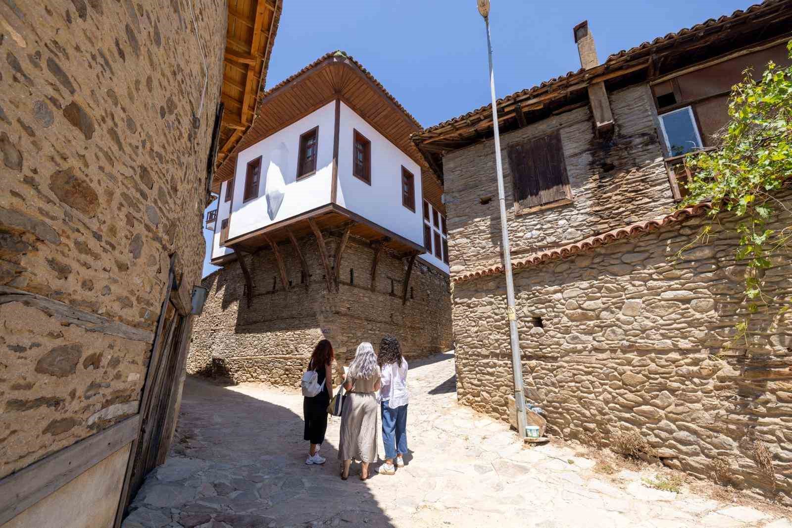 izmir-in-tarihi-mirasina-koruma-kalkani