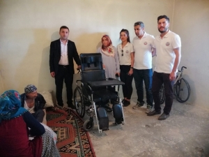 Hakkarili Hayırsever Demir’den Örnek Davranış