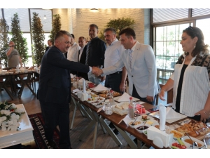 Vali Yazıcı Lgs Şampiyonlarıyla Bir Araya Geldi