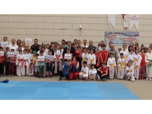 Şuhut’ta Yaz Spor Okulu Törenle Açıldı