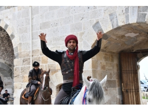 Konyaspor’dan ’Diriliş’ Temalı Forma Tanıtımı