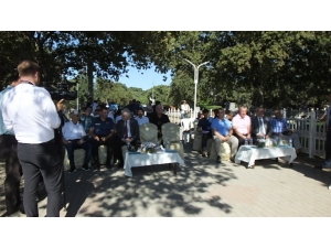 Burhaniye’de 4 Plaja Mavi Bayrak Çekildi