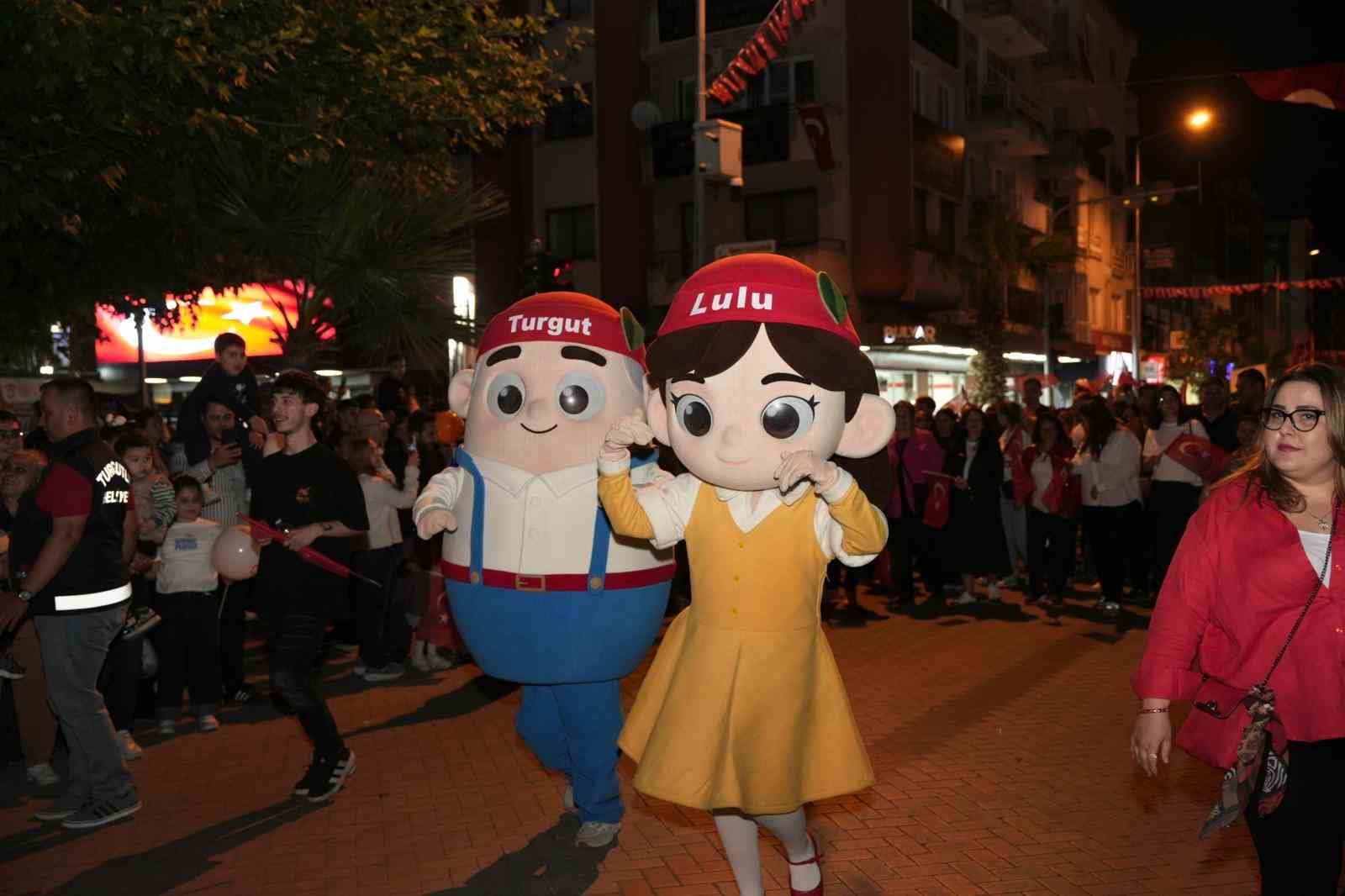 turgutlu-19-mayis-ta-tek-yurek-oldu
