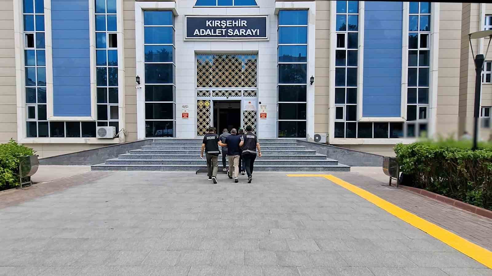 kirsehir-de-rusvet-operasyonu-2-tutuklama