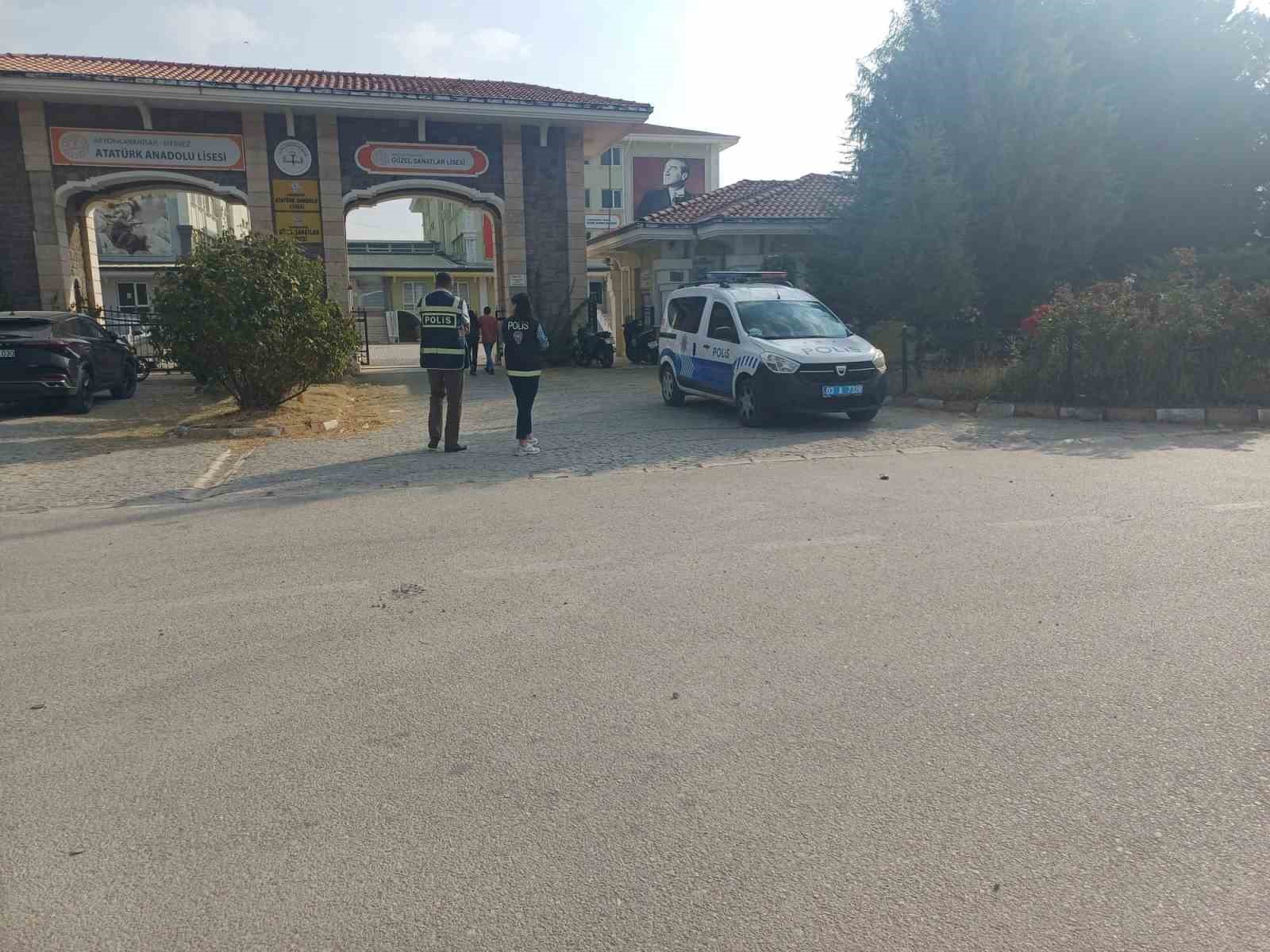 polisten-okul-cevrelerinde-denetim