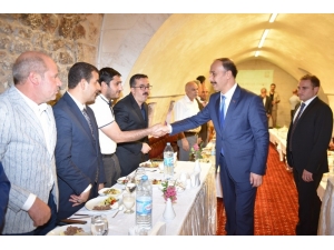 Vali İle Belediye Başkanları Şanlıurfa İçin Bir Araya Geldi