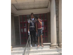 Sabıkalı Hırsız Bu Kez Motosiklet Çalarken Yakalandı