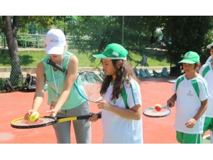 Çankayalı Çocukların Tenis Merakı
