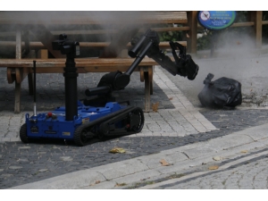 Bomba İmha Uzmanları Kendi Hayatlarını Hiçe Sayıp Milyonların Hayatını Kurtarıyor