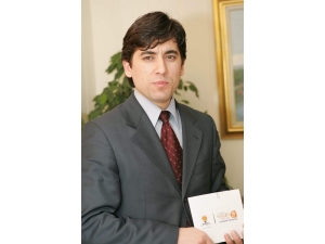 Ak Parti Bergama İlçe Başkanı Güven Yakar İstifa Etti