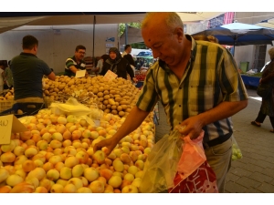 Yazın Sıcağı Sebze Ve Meyvenin Ateşini Düşürdü