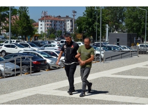 Bolu’da Uyuşturucu Madde İle Yakalanan Kepçe Operatörü Adliyeye Sevk Edildi