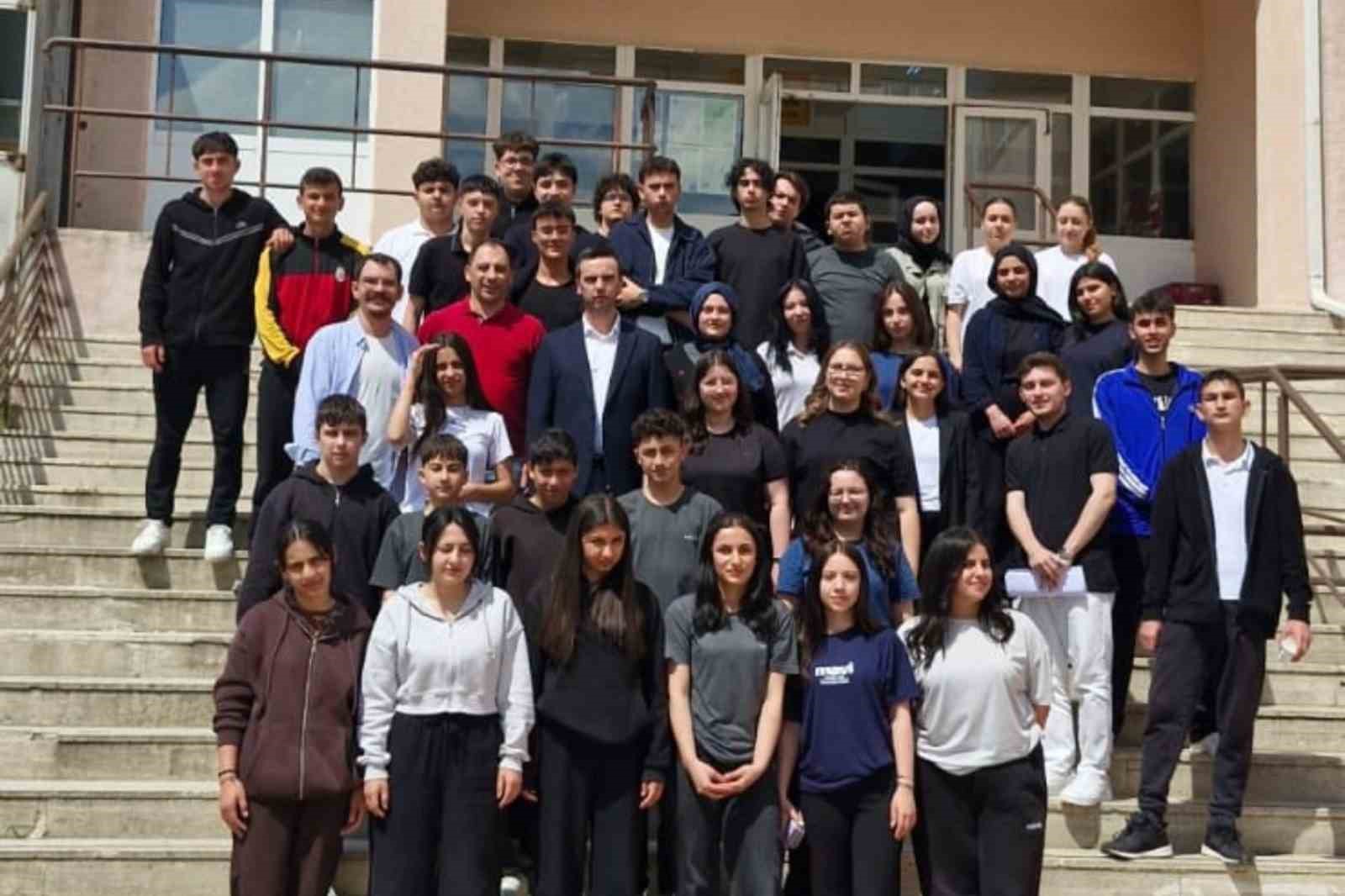 bilecik-te-2-bin-lise-ogrencilerine-kariyer-yolculugunda-guclu-destek