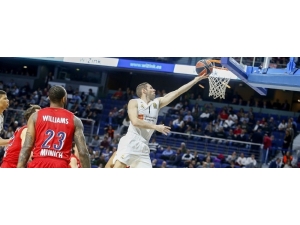 Real Madrid, Fabien Causeur İle 3 Yıllık Sözleşme Yeniledi