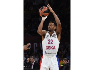 Barcelona, Cory Higgins’i Transfer Etti