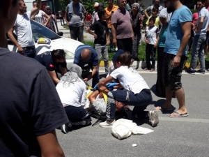 Otomobilin Çarptığı Adam Metrelerce Öteye Savruldu