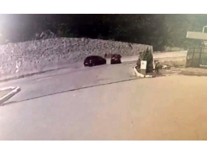 1’i Ağır 5 Kişinin Yaralandığı Kaza Güvenlik Kameralarına Yansıdı