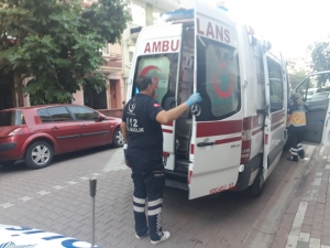 Kendini Bıçaklayıp 112 Ekiplerini Aradı