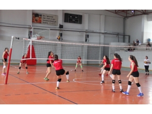 Ankara’da Voleybolcu Fabrikası