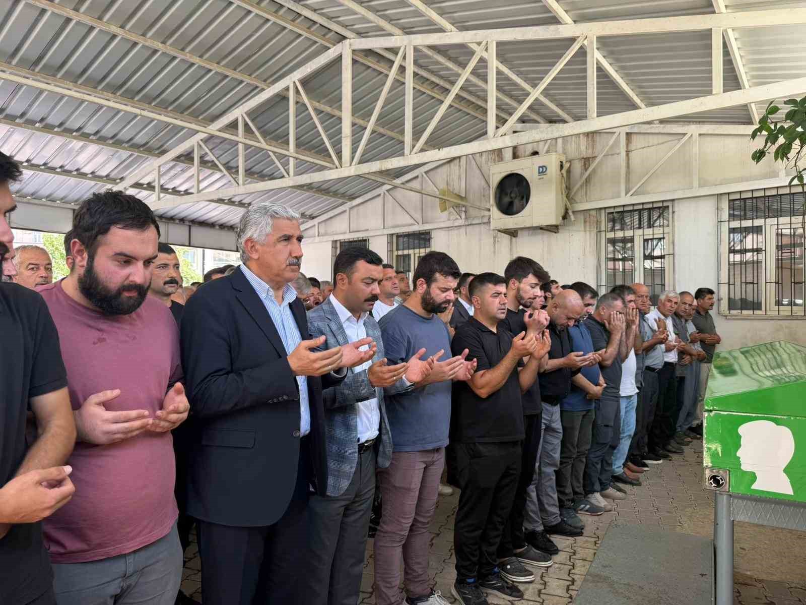kahta-belediye-baskani-mehmet-can-hallac-in-aci-gunu